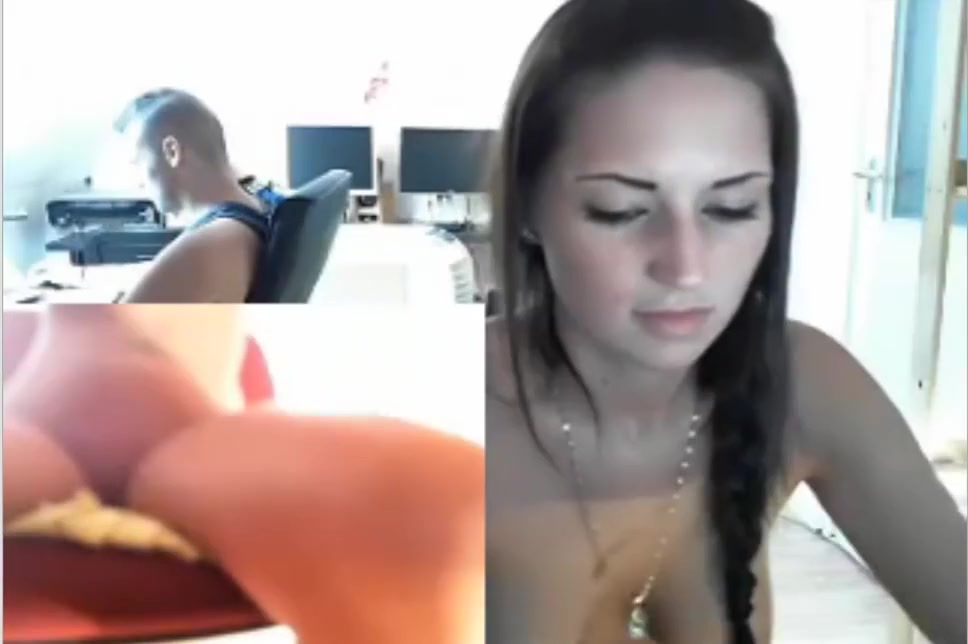 I made a hot amateur brunette video clip on webcam