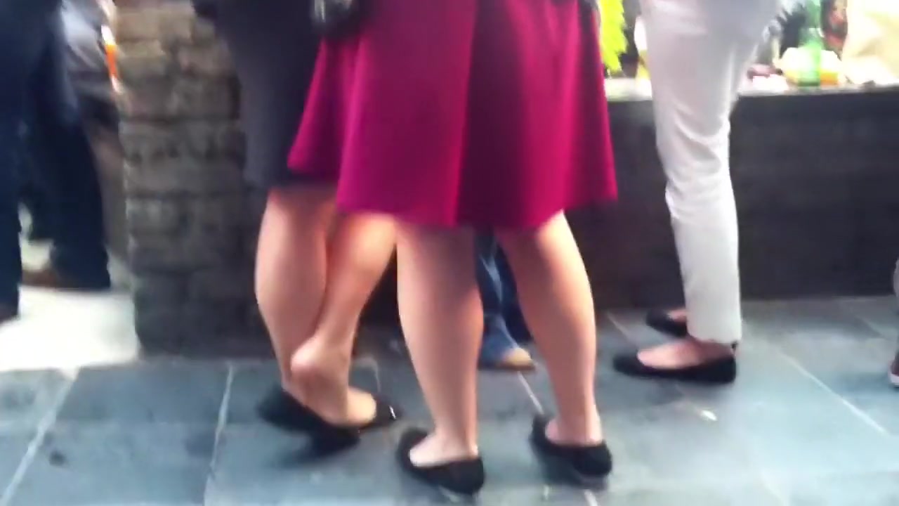 Candid irish girl dipping in flats