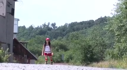 Girl FINGERS HERSELF