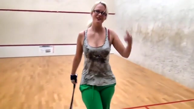 Blonde deutsche Studentin nach dem Squash gefickt