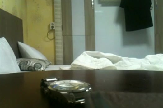 Quickly set up a cam, before i had a wild one night stand with this asian partygirl !!!