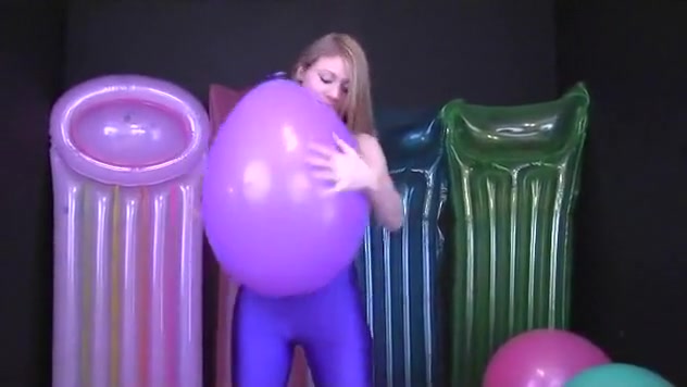 Balloonmovies: Popping Balloons