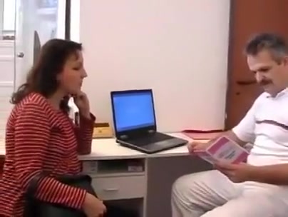 Perverted doctor inspects a pregnant woman internally.